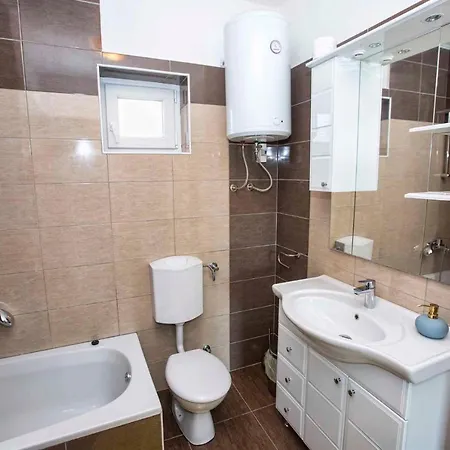 Appartement In Starigrad-paklenica 39894 *